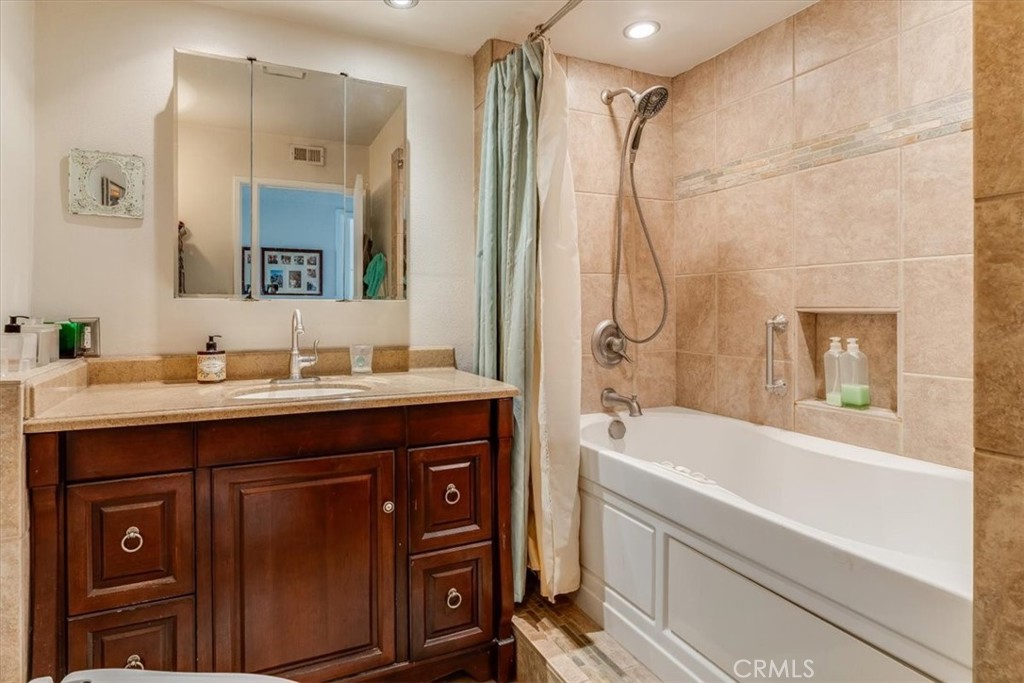 722 Deerfield Ln, Paso Robles, CA 93446