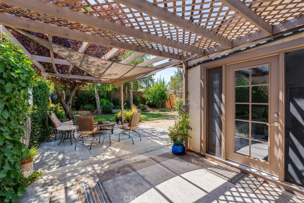 722 Deerfield Ln, Paso Robles, CA 93446