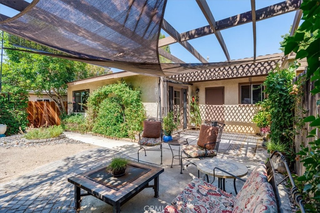 722 Deerfield Ln, Paso Robles, CA 93446
