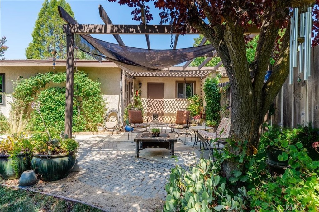 722 Deerfield Ln, Paso Robles, CA 93446