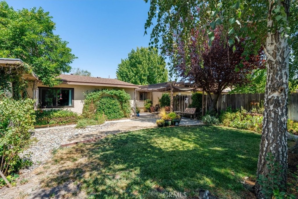 722 Deerfield Ln, Paso Robles, CA 93446