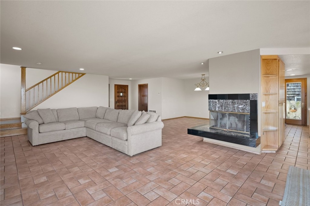 409 Tulare Avenue, Morro Bay, CA 93442