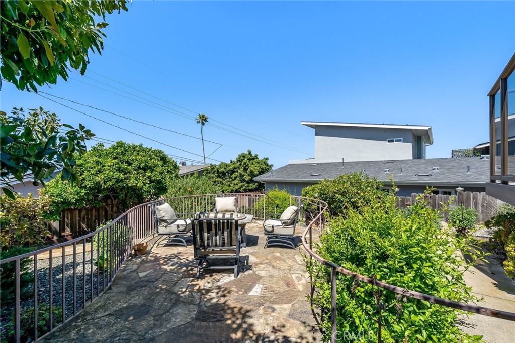 409 Tulare Avenue, Morro Bay, CA 93442