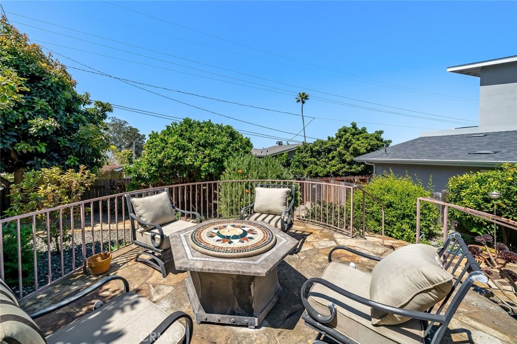409 Tulare Avenue, Morro Bay, CA 93442