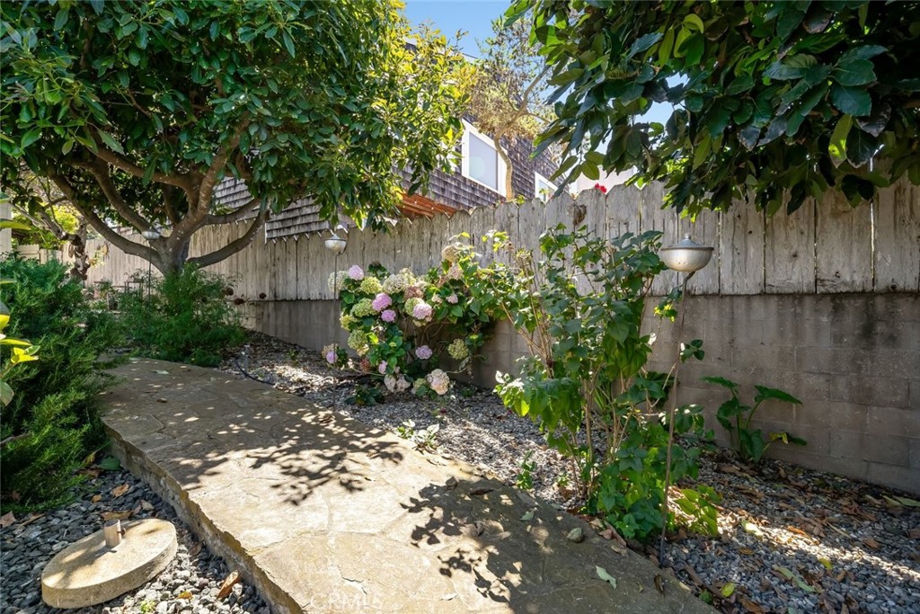 409 Tulare Avenue, Morro Bay, CA 93442