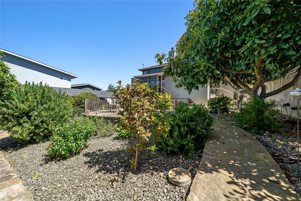 409 Tulare Avenue, Morro Bay, CA 93442