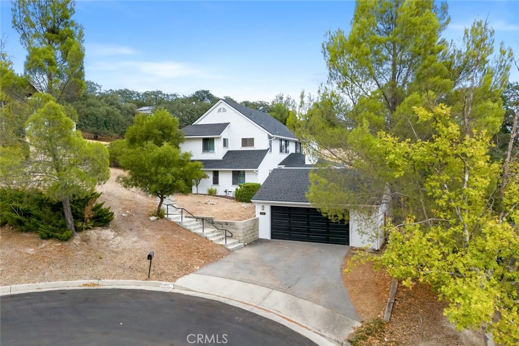 806 Grove Street, Paso Robles, CA 93446