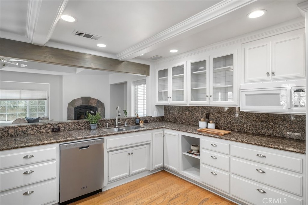 806 Grove Street, Paso Robles, CA 93446
