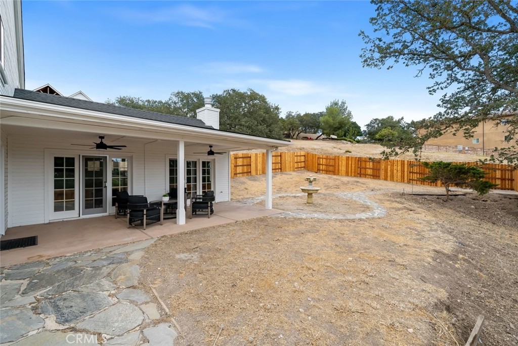 806 Grove Street, Paso Robles, CA 93446