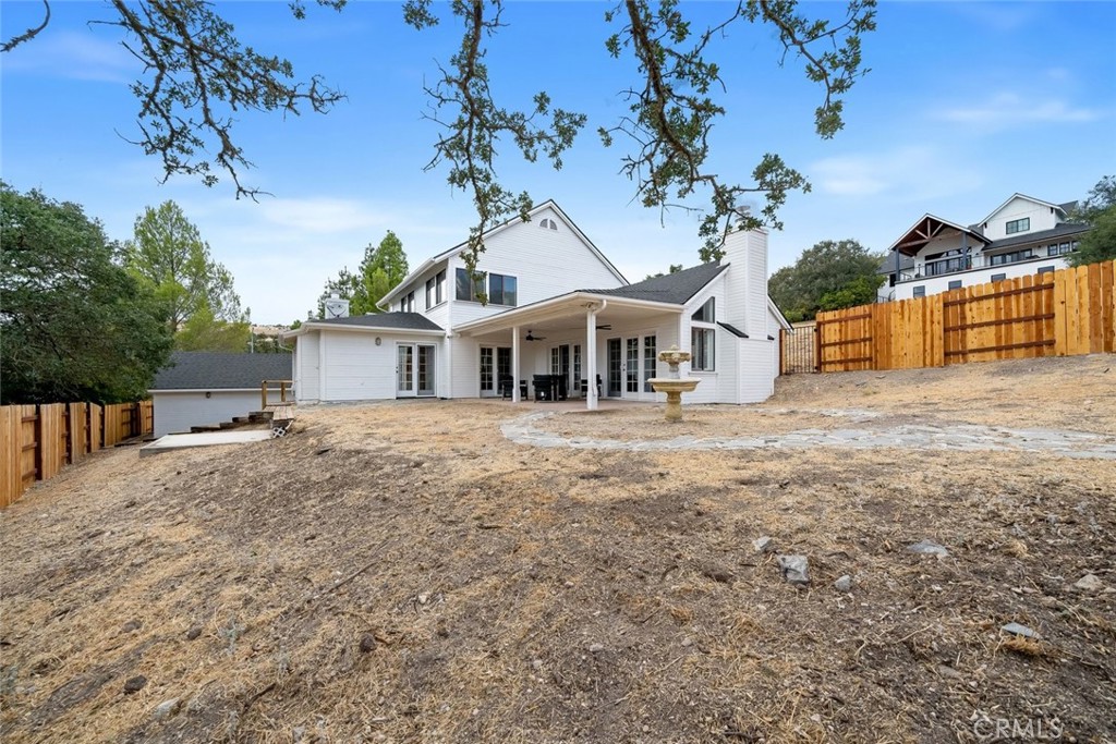 806 Grove Street, Paso Robles, CA 93446