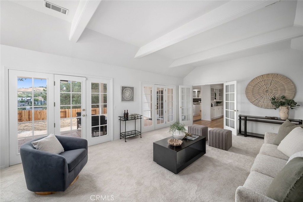 806 Grove Street, Paso Robles, CA 93446