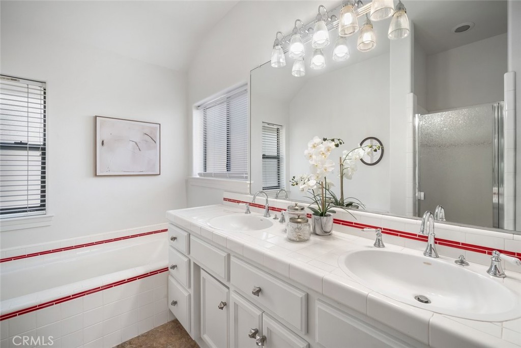 806 Grove Street, Paso Robles, CA 93446