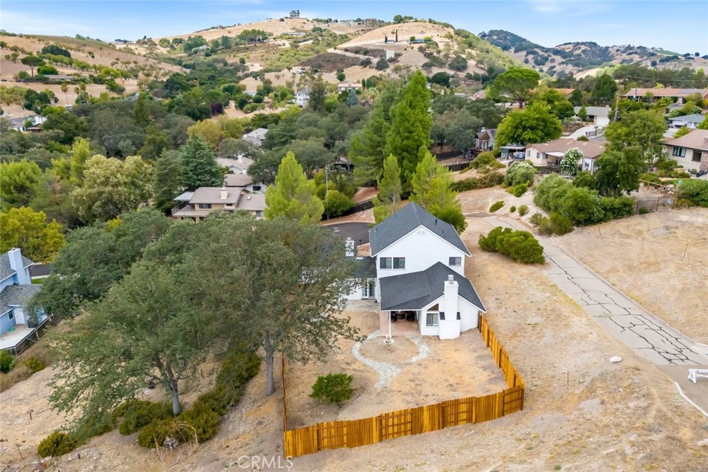 806 Grove Street, Paso Robles, CA 93446