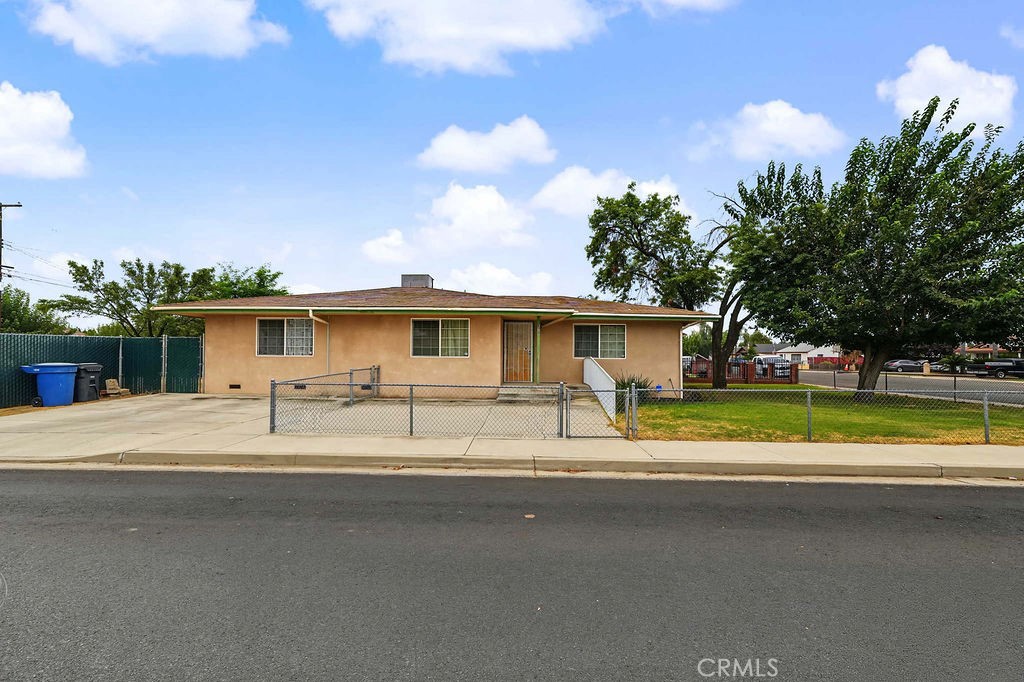 630 Belmont, Delano, CA 93215
