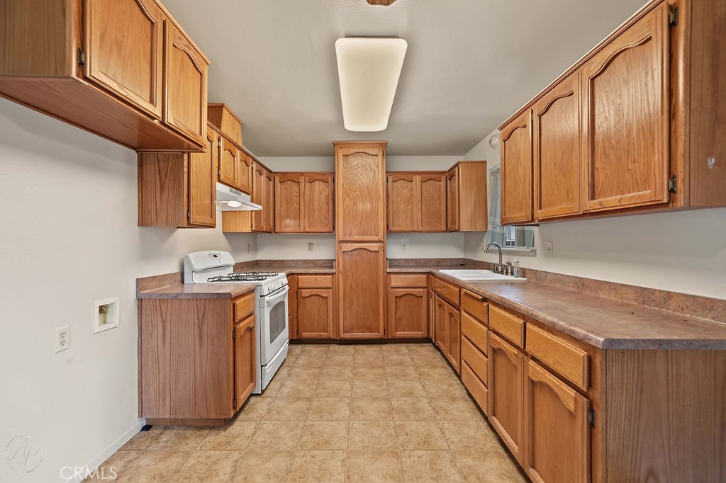 630 Belmont, Delano, CA 93215
