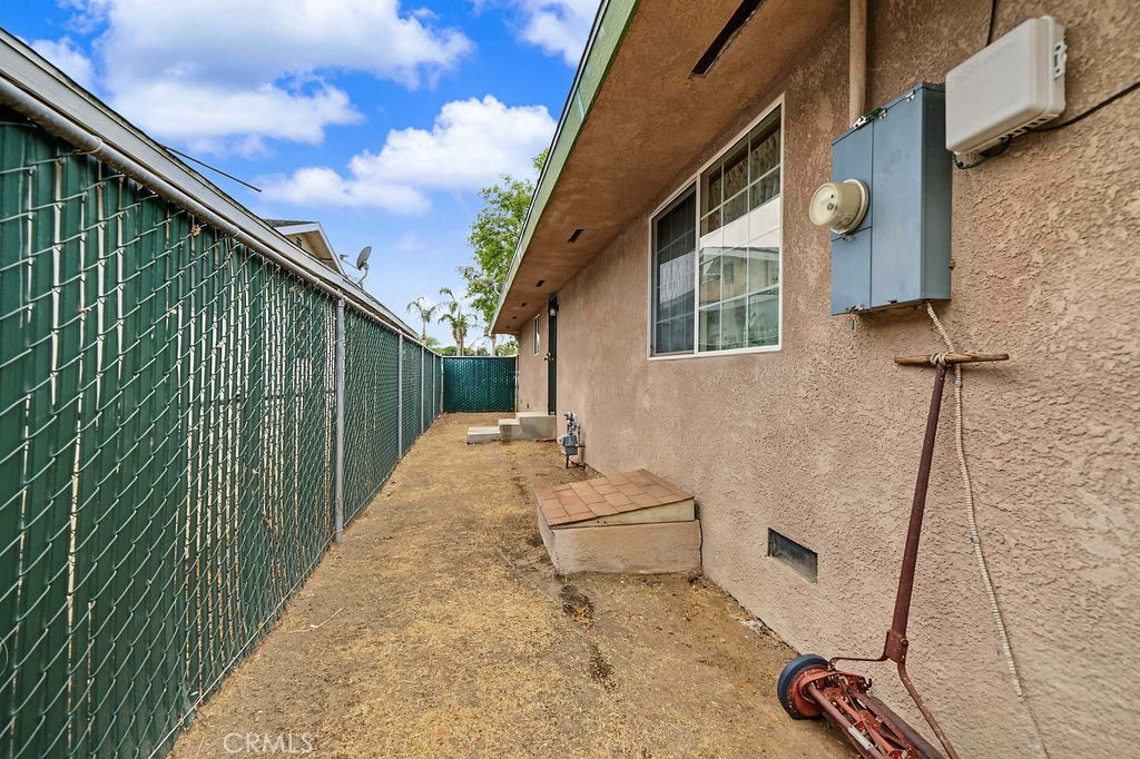 630 Belmont, Delano, CA 93215