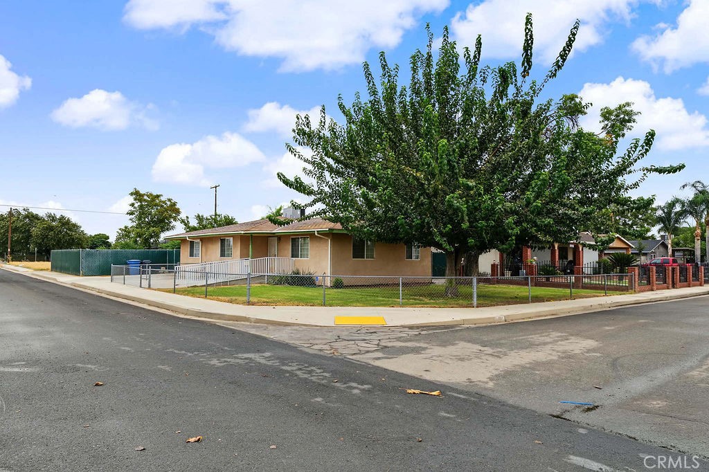 630 Belmont, Delano, CA 93215