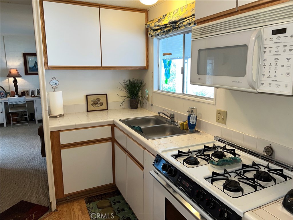 1226 Main St #11, Cambria, CA 93428