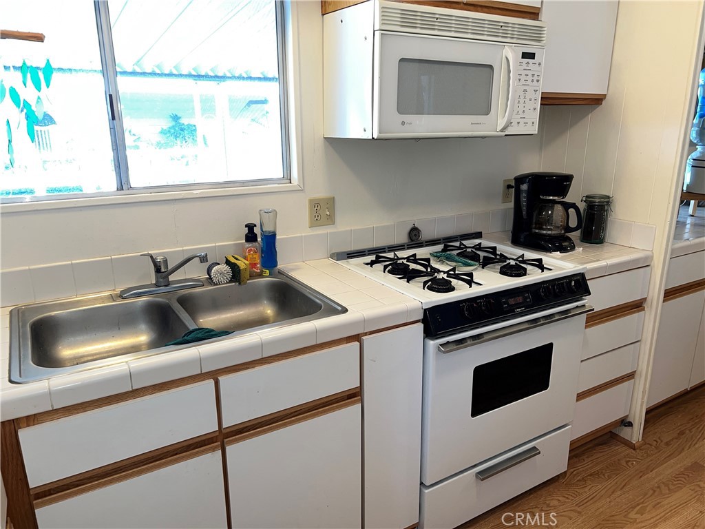 1226 Main St #11, Cambria, CA 93428