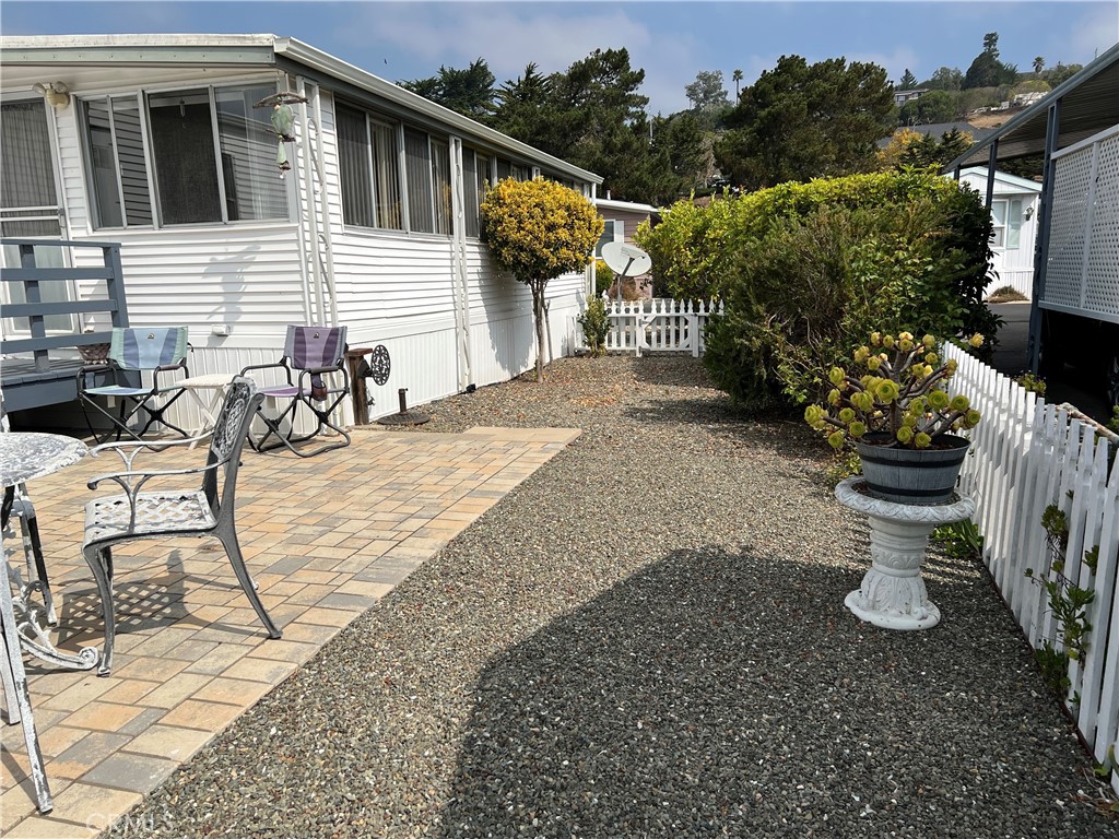 1226 Main St #11, Cambria, CA 93428