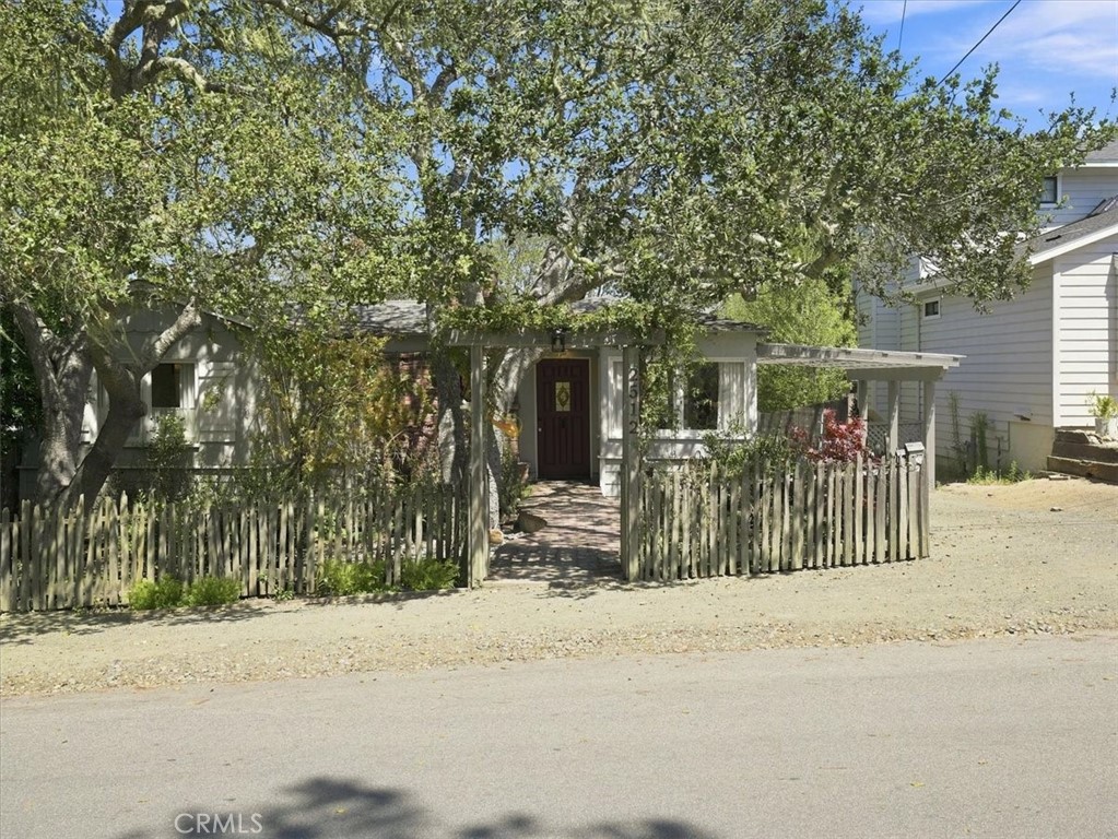 2512 Pineridge, Cambria, CA 93428