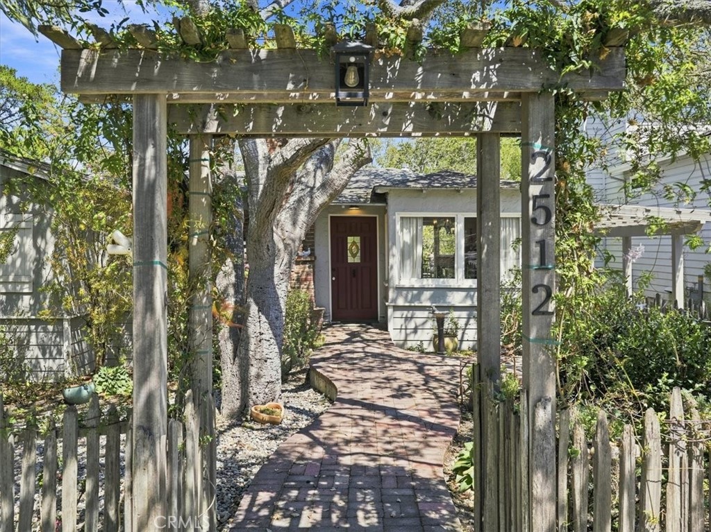 2512 Pineridge, Cambria, CA 93428