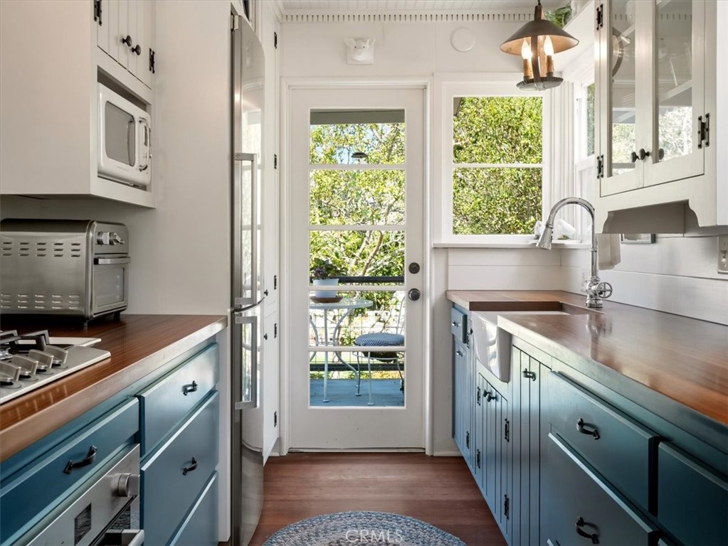 2512 Pineridge, Cambria, CA 93428