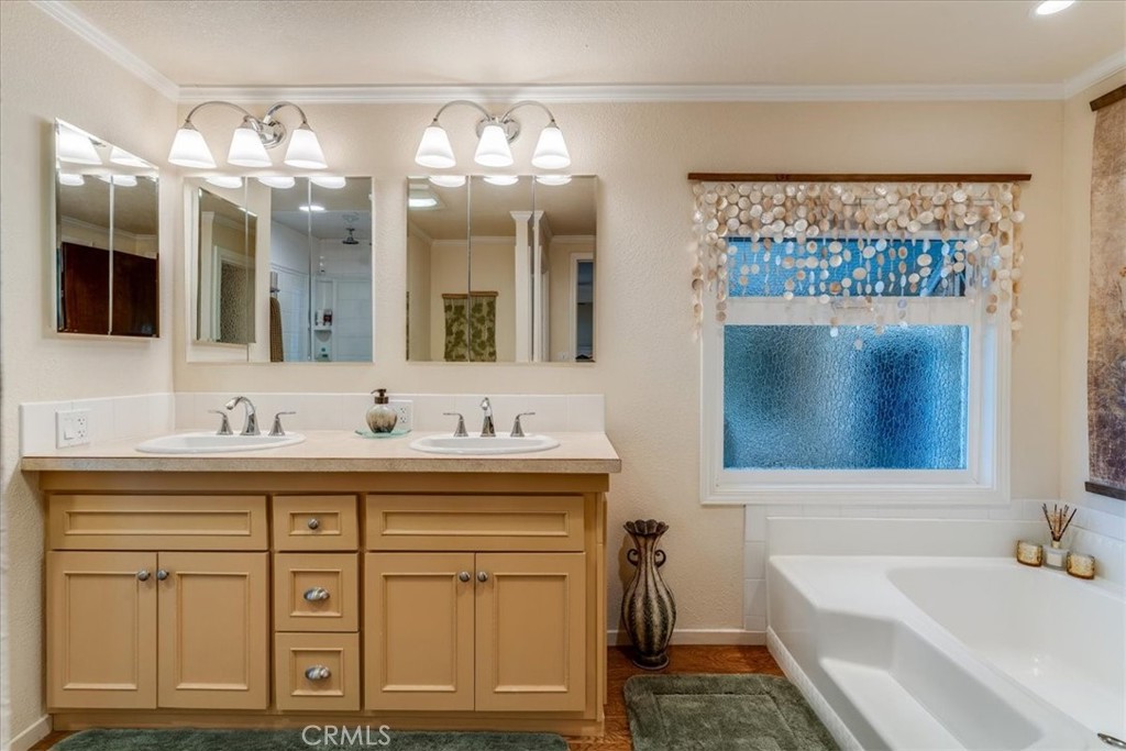 10025 #60 El Camino Real, Atascadero, CA 93422