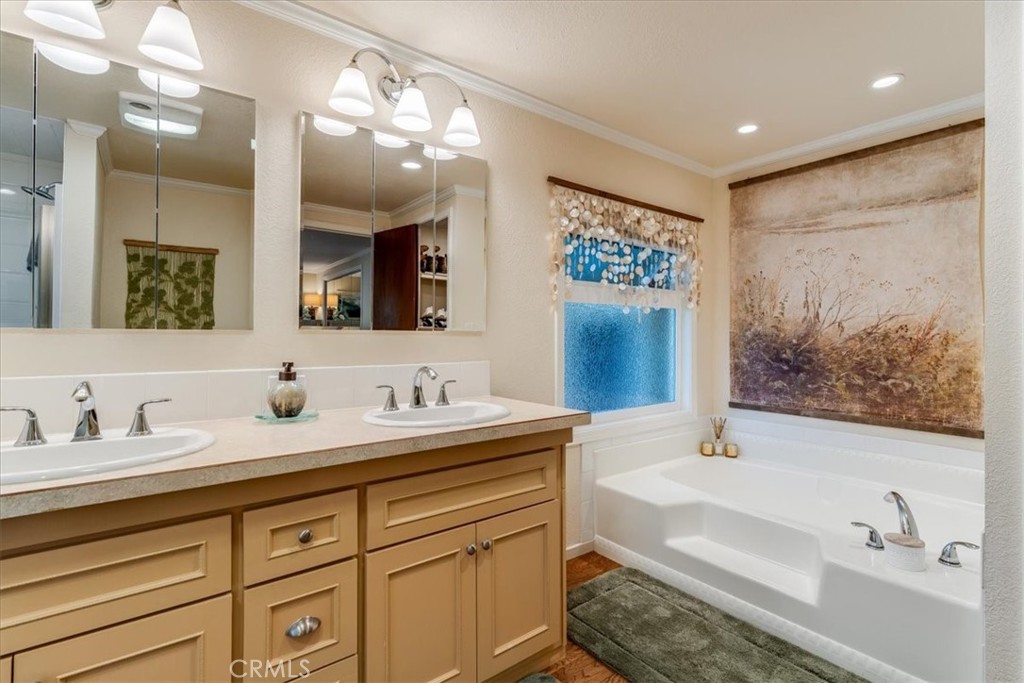 10025 #60 El Camino Real, Atascadero, CA 93422