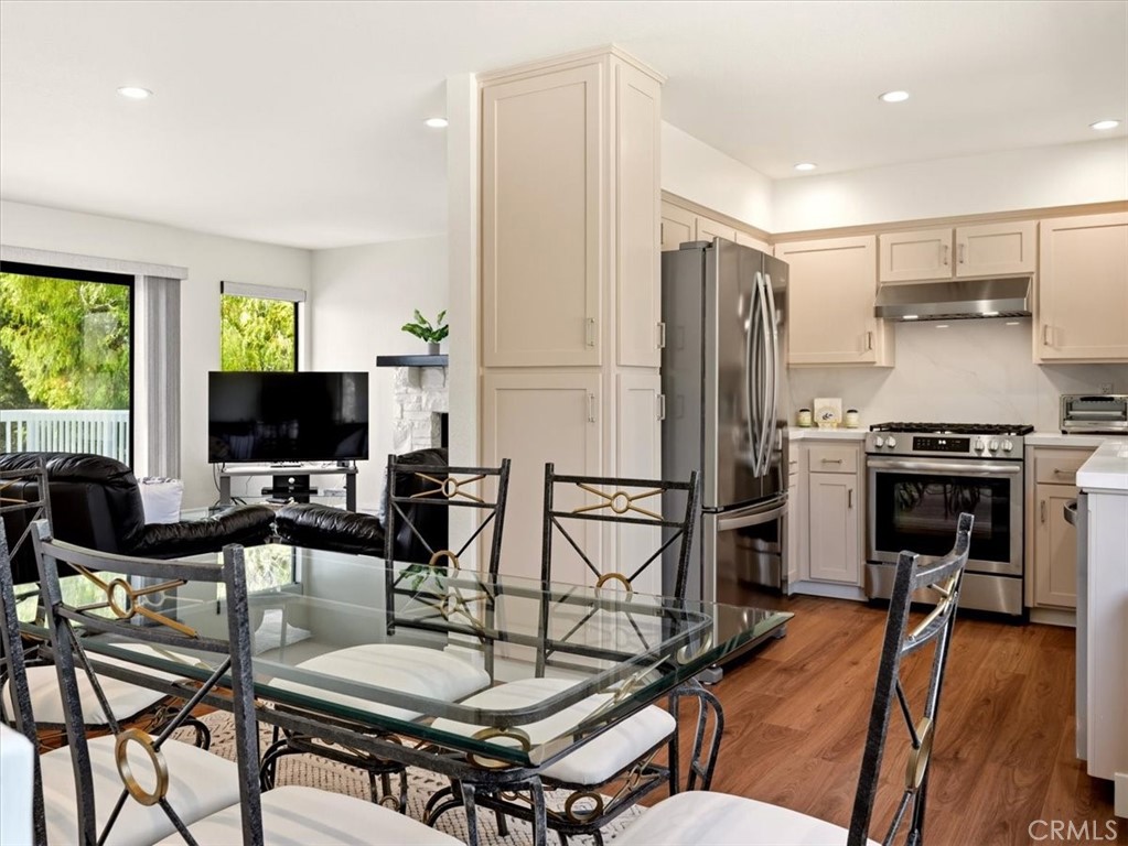 1927 Norwich, Cambria, CA 93428