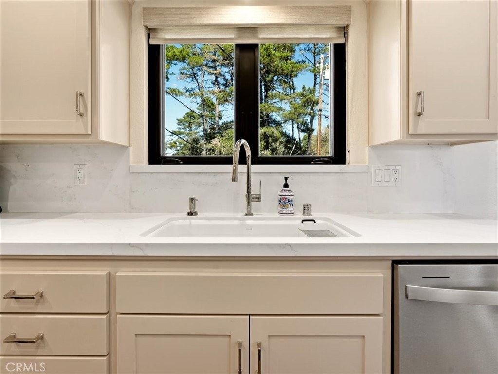 1927 Norwich, Cambria, CA 93428