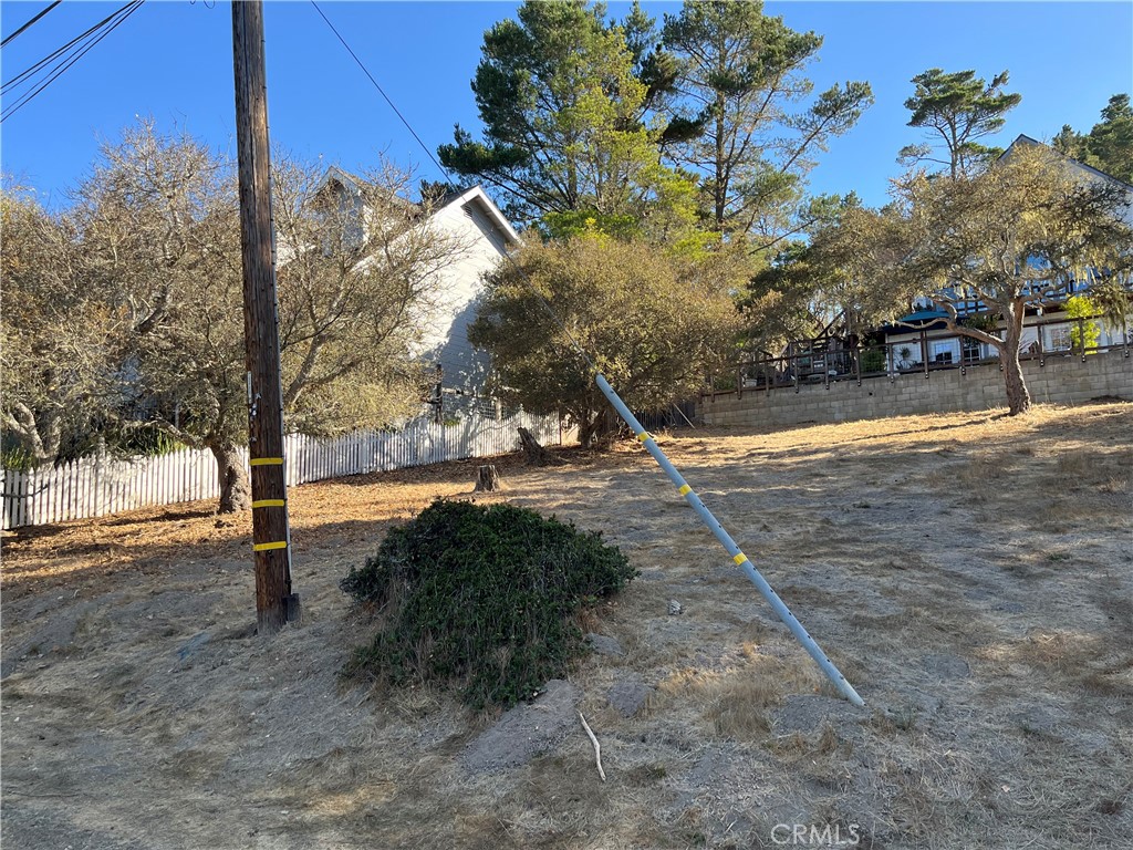 13 Tweed Avenue, Cambria, CA 93428