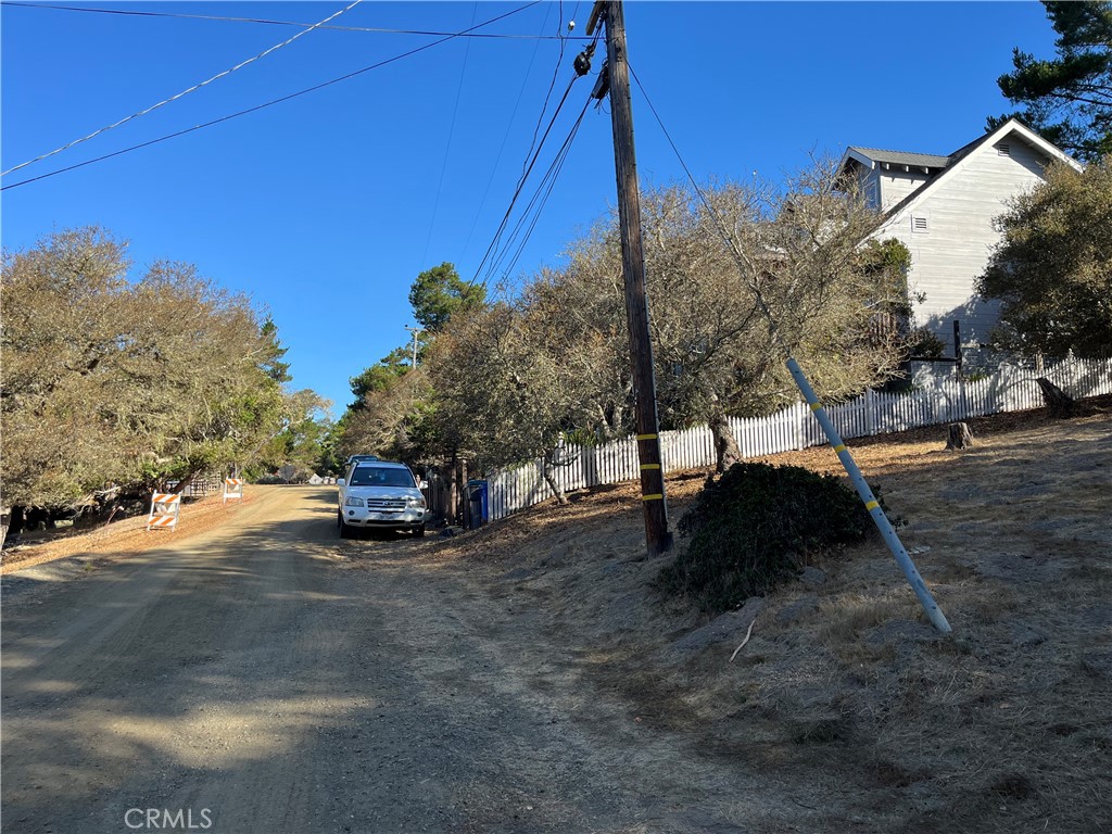 13 Tweed Avenue, Cambria, CA 93428