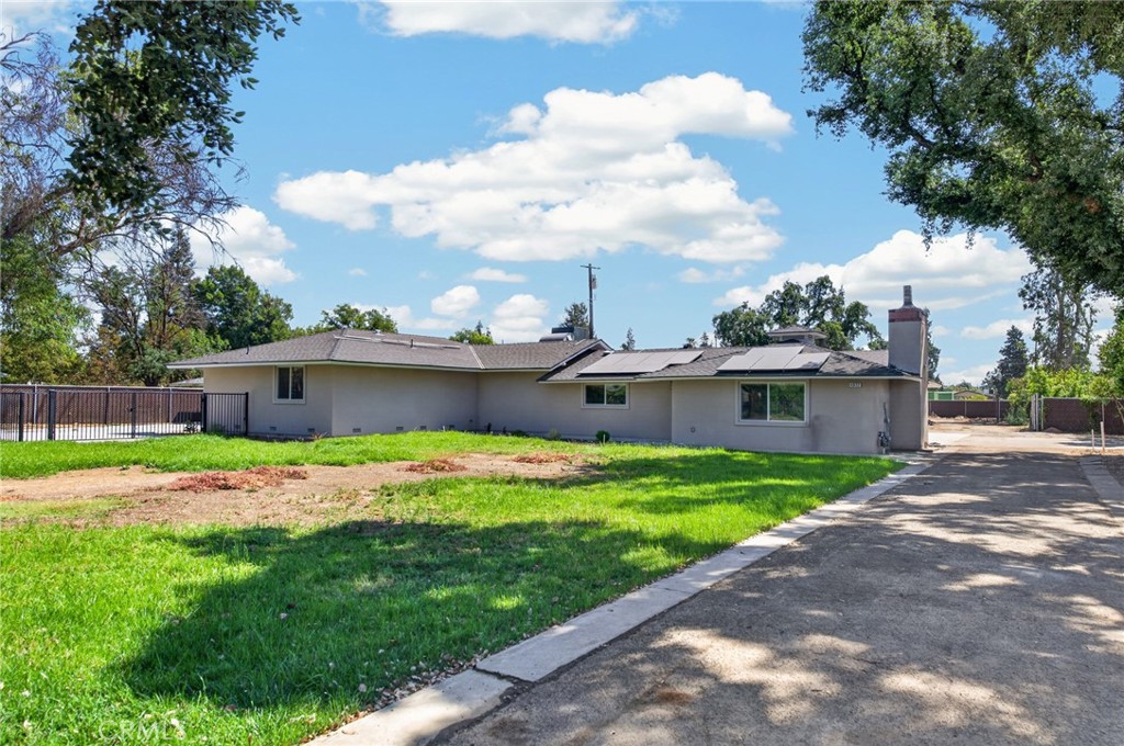 4832 N Fruit, Fresno, CA 93705