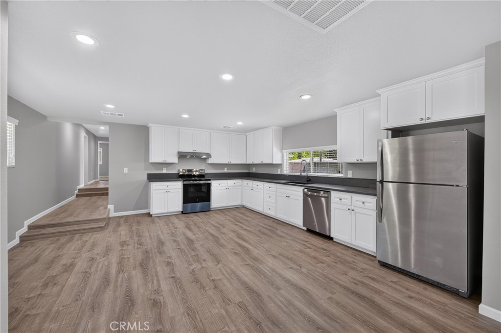 4832 N Fruit, Fresno, CA 93705