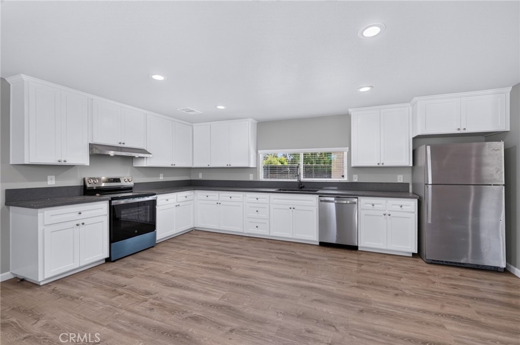 4832 N Fruit, Fresno, CA 93705