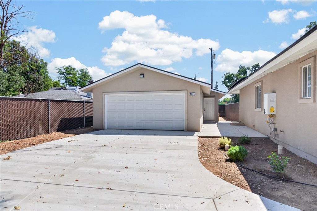 4832 N Fruit, Fresno, CA 93705