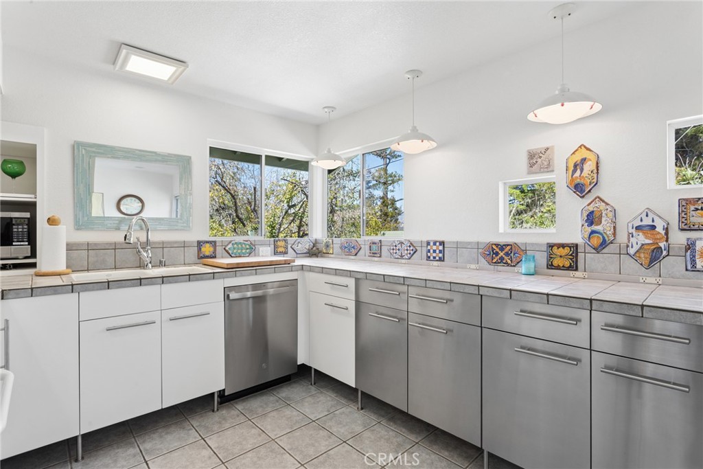 2410 Langton, Cambria, CA 93428