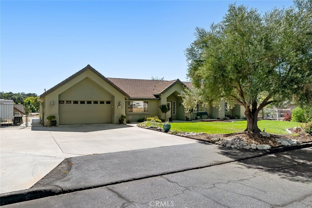 155 Eagle Creek Court, Atascadero, CA 93422