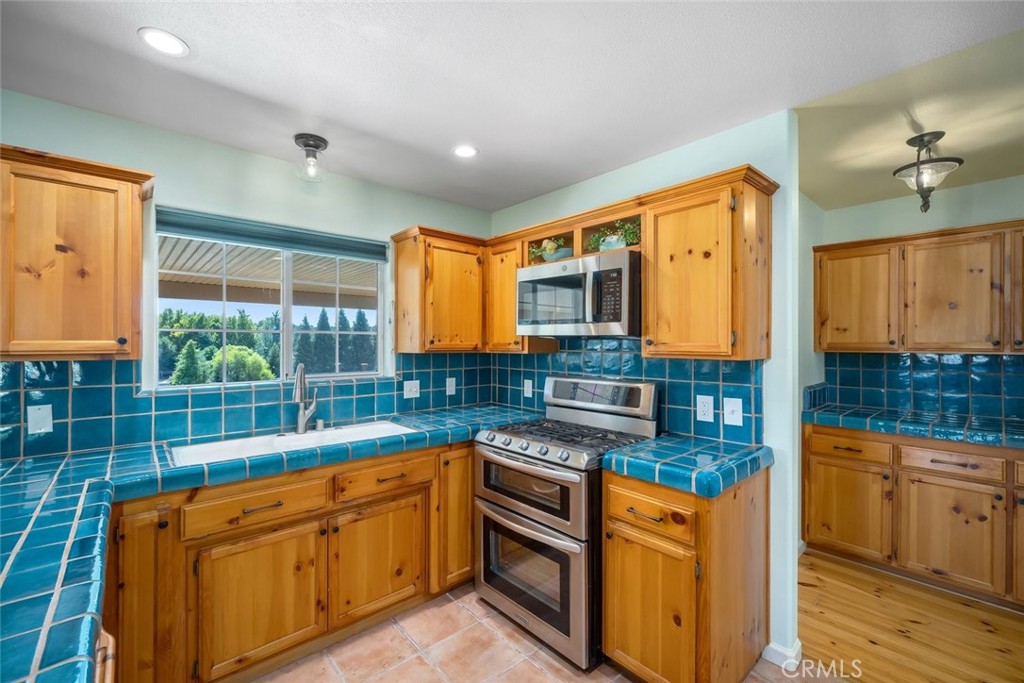 155 Eagle Creek Court, Atascadero, CA 93422