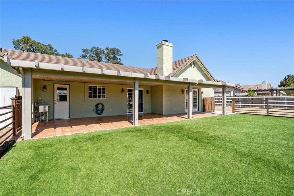 155 Eagle Creek Court, Atascadero, CA 93422