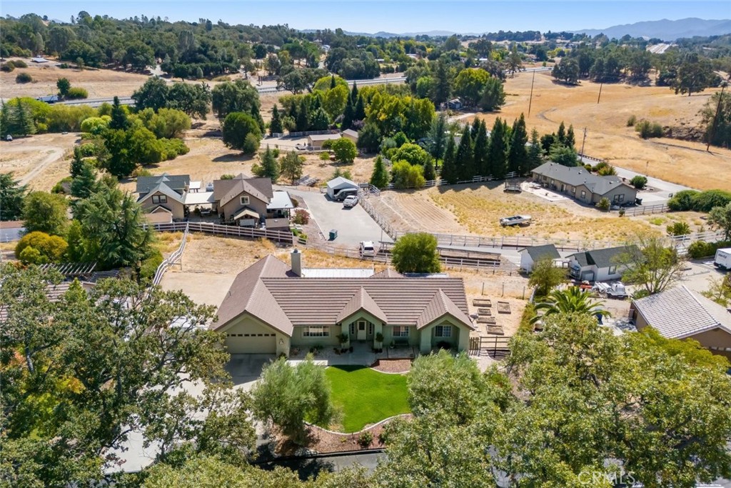 155 Eagle Creek Court, Atascadero, CA 93422