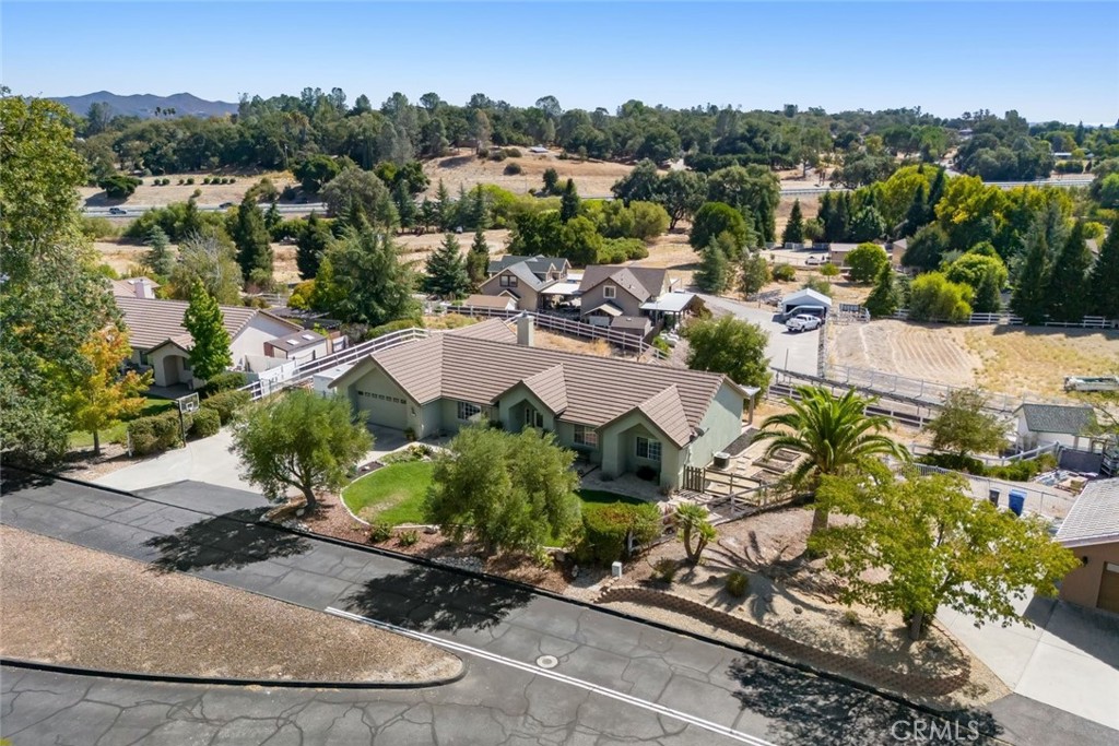155 Eagle Creek Court, Atascadero, CA 93422