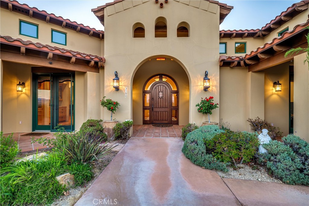 3130 Oakdale Rd., Paso Robles, CA 93446