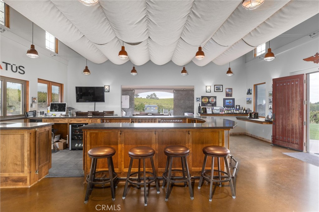 3130 Oakdale Rd., Paso Robles, CA 93446