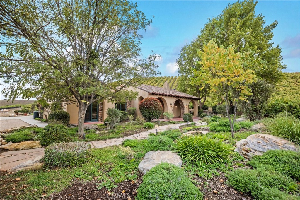 3130 Oakdale Rd., Paso Robles, CA 93446