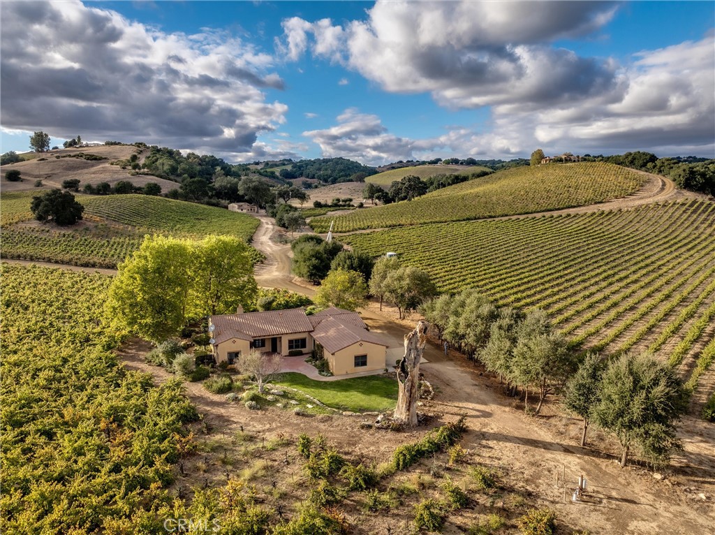 3130 Oakdale Rd., Paso Robles, CA 93446
