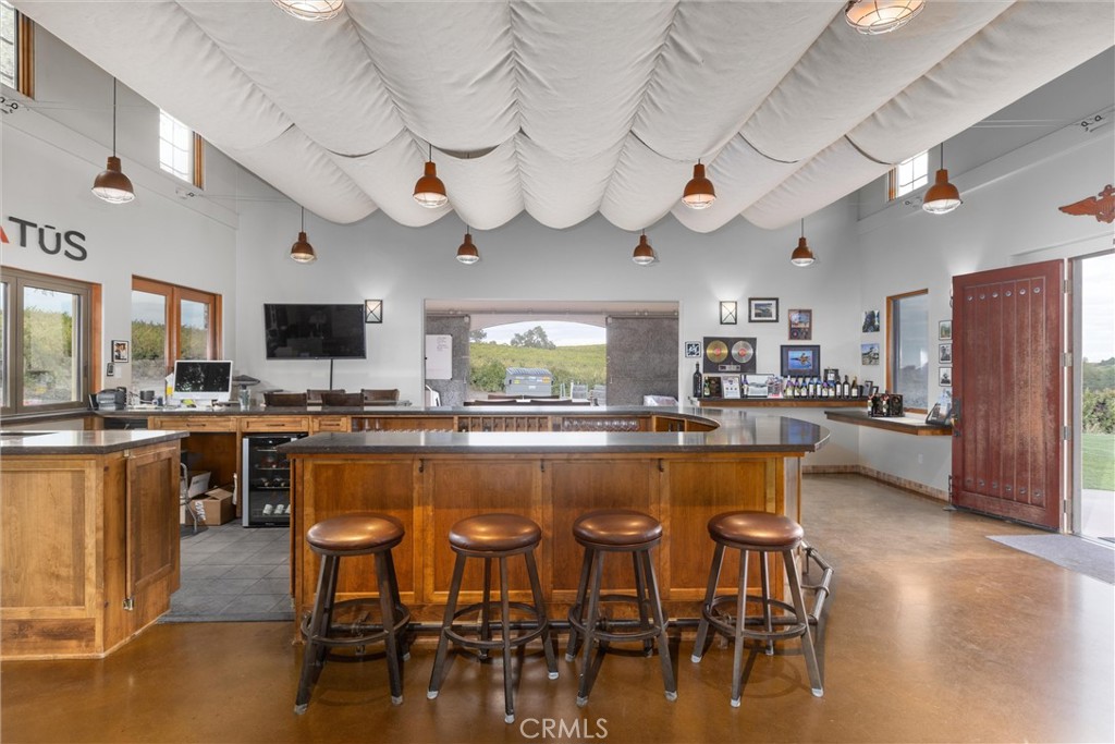 3130 Oakdale Rd., Paso Robles, CA 93446