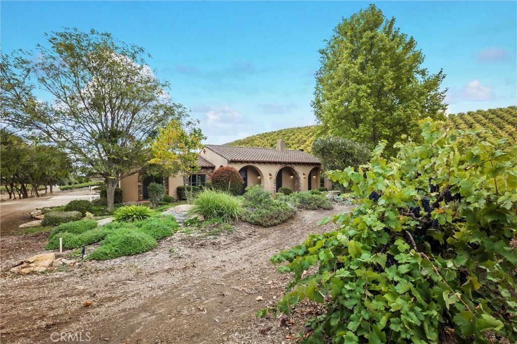 3130 Oakdale Rd., Paso Robles, CA 93446