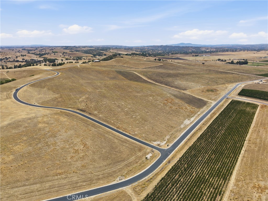 500 Priska, Paso Robles, CA 93446
